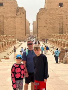 Luxor tour from Hurghada Karnak temple and ancient Egypt sit