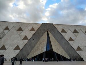 grand egyptian museum cairo tour
